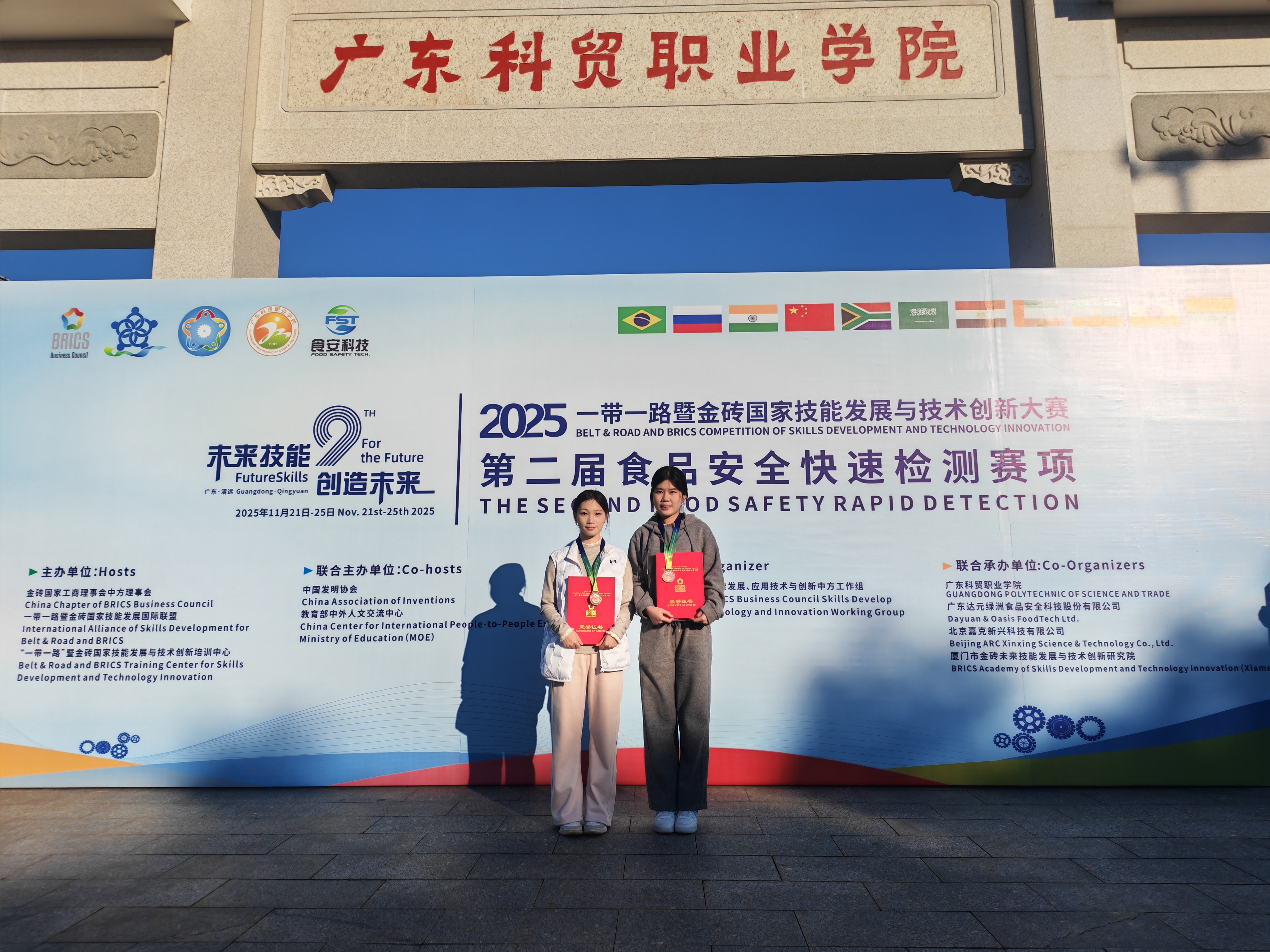 1c71d468b3e162ae9f2d6565379e1373.jpg 1c71d468b3e162ae9f2d6565379e1373.jpg